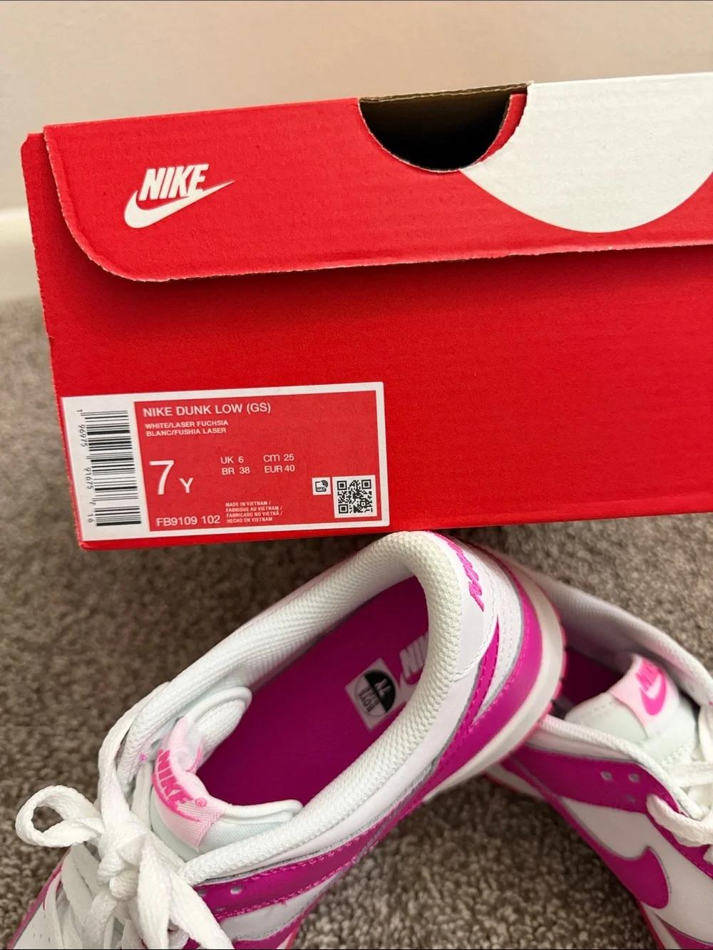 Nike Big Kids Dunk Low — White & Hot Pink GS 7Y